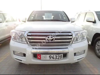 Cars For Sale Toyota  Land Cruiser  VXR  279,000  White  SUV  Automatic  4WD  Cloth  2011  8  Yes  Gasoline