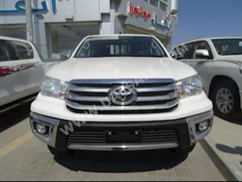 Cars For Sale Toyota  Hilux  0  White  SUV  Manual  4WD  Cloth  2016  6  No  Gasoline