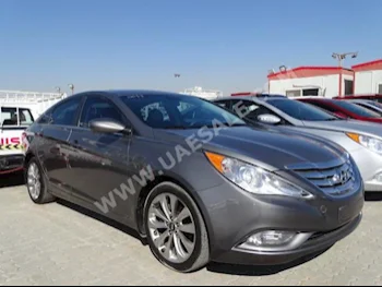 Cars For Sale Hyundai  Sonata  52,000  Gray  Sedan  Automatic  FWD  Cloth  2013  4  No  Gasoline