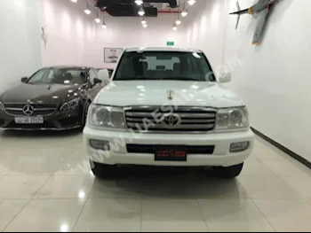 Cars For Sale Toyota  Land Cruiser  GXR  123,000  White  SUV  Automatic  4WD  Cloth  2007  8  Yes  Gasoline