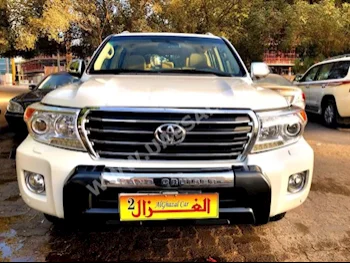 Cars For Sale Toyota  Land Cruiser  GXR  97,000  White  SUV  Automatic  4WD  Cloth  2013  8  Yes  Gasoline