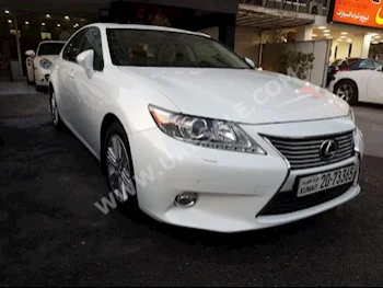 Cars For Sale Lexus  ES  250  110,000  White  Sedan  Automatic  RWD  Leather  2013  4  Yes  Gasoline