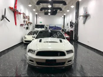 Cars For Sale Ford  Mustang  GT  124,000  White  Coupe / Sport  Automatic  RWD  Leather  2013  8  No  Gasoline