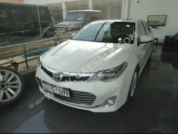 Cars For Sale Toyota  Avalon  Limited  14,000  White  Sedan  Automatic  RWD  Leather  2014  6  Yes  Gasoline
