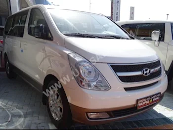 Cars For Sale Hyundai  Van H1  0  White  Van / Bus  Automatic  FWD  Cloth  2015  4  No  Gasoline