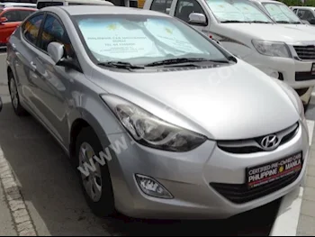 Cars For Sale Hyundai  Elantra  62,000  Silver  Sedan  Automatic  FWD  Cloth  2013  4  No  Gasoline