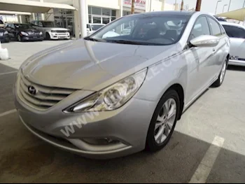 Cars For Sale Hyundai  Sonata  140,000  Silver  Sedan  Automatic  FWD  Cloth  2013  4  Panorama  Gasoline