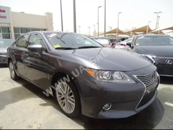سيارات للبيع لكزس  اي اس  350 بلاتينيوم  69,000  رمادي  سيدان  اتوماتك  دفع خلفي  جلد  2013  6  بانوراما  بنزين