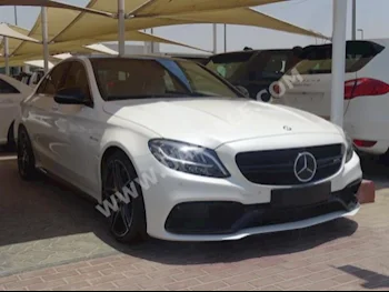 سيارات للبيع مرسيدس - بنز  سي - كلاس  63 AMG  35,600  أبيض  سيدان  اتوماتك  دفع خلفي  جلد  2015  8  بانوراما  بنزين