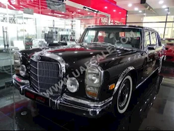 سيارات للبيع مرسيدس - بنز  600  8,000  أسود  سيدان  عادي  دفع خلفي  جلد  1976  12  كلا  بنزين
