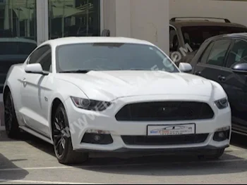 Cars For Sale Ford  Mustang  GT  30,000  White  Coupe / Sport  Manual  RWD  Leather  2015  8  No  Gasoline