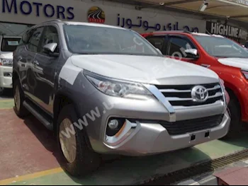 Cars For Sale Toyota  Fortuner  SR5  0  Gray  SUV  Automatic  4WD  Cloth  2018  6  No  Gasoline