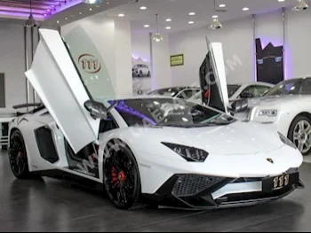 Cars For Sale Lamborghini  Aventador  SV  2,800  White  Coupe / Sport  F-1  AWD  Leather/Chamois  2017  12  No  Gasoline