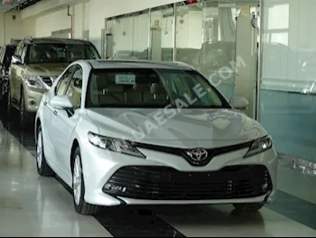 Cars For Sale Toyota  Camry  SE  0  White  Sedan  Automatic  FWD  Cloth  2019  4  Yes  Gasoline