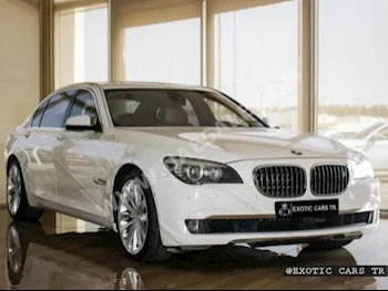 Cars For Sale BMW  7-Series  750 Li  70,800  White  Sedan  Automatic  RWD  Leather  2009  8  Yes  Gasoline