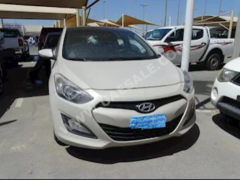 سيارات للبيع هيونداي  اي  30  14,000  بيج  هاتشباك  اتوماتك  دفع أمامي  مخمل  2014  4  بانوراما  بنزين