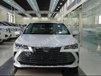 Cars For Sale Toyota  Avalon  SE+  0  White  Sedan  Automatic  FWD  Leather  2019  6  Yes  Gasoline