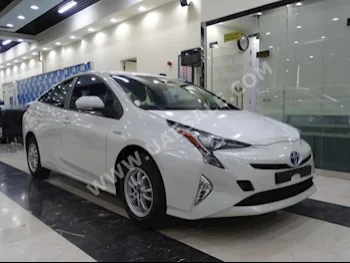 Cars For Sale Toyota  Prius  Hybrid  0  White  Sedan  Automatic  FWD  Leather  2019  4  No  Hybrid