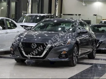 Cars For Sale Nissan  Altima  SV  0  Gray  Sedan  Automatic  FWD  Cloth  2019  4  Yes  Gasoline