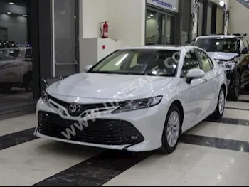 Cars For Sale Toyota  Camry  GLE  0  White  Sedan  Automatic  FWD  Cloth  2019  4  Yes  Gasoline