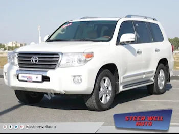 Cars For Sale Toyota  Land Cruiser  GXR  145,781  White  SUV  Automatic  4WD  Leather  2014  8  Yes  Gasoline