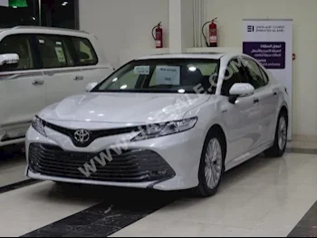 Cars For Sale Toyota  Camry  SE+  0  White  Sedan  Automatic  FWD  Leather  2020  6  Yes  Gasoline
