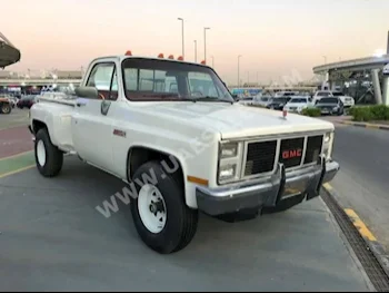 Cars For Sale GMC Sierra 45,000 White Pick Up Manual 4WD Leather 1987 4 No Gasoline