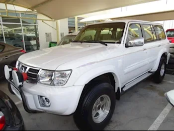 Cars For Sale Nissan  Patrol  Safari  200,000  White  SUV  Automatic  4WD  Cloth  2004  6  Yes  Gasoline