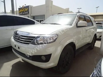 Cars For Sale Toyota  Fortuner  GXR  95,000  White  SUV  Automatic  4WD  Cloth  2015  6  No  Gasoline
