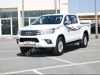 Cars For Sale Toyota Hilux GLX 59,273 White Pick Up Automatic 4WD Cloth 2017 6 No Gasoline