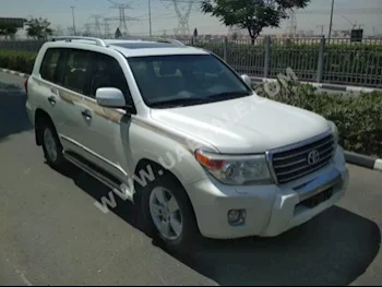 Cars For Sale Toyota  Land Cruiser  GXR  109,420  White  SUV  Automatic  4WD  Leather  2014  6  Yes  Gasoline