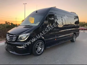 سيارات للبيع مرسيدس - بنز  سبرينتر  600  أسود  فان \ باص  اتوماتك  دفع كلي مستمر  جلد  2016  4  كلا  بنزين