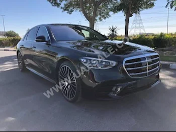 سيارات للبيع مرسيدس - بنز  اس - كلاس  500  0  أسود  سيدان  اتوماتك  دفع أمامي  جلد  2021  8  بانوراما  بنزين
