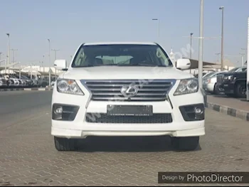 سيارات للبيع لكزس  ال اكس  570 بلاتينيوم  230,000  أبيض  اس يو في  اتوماتك  دفع رباعي  جلد  2015  8  نعم  بنزين