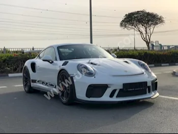 سيارات للبيع بورش  جي تي 3  ار اس  0  أبيض  كوبيه \ سبورت  اتوماتك  دفع خلفي  جلد  2019  6  كلا  بنزين