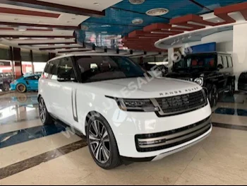 سيارات للبيع لاند روفر  رنج روفر  اتش اس اي  0  أبيض  اس يو في  اتوماتك  دفع كلي مستمر  جلد  2022  8  بانوراما  بنزين