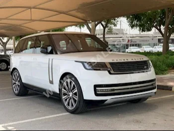 سيارات للبيع لاند روفر  رنج روفر  اتش اس اي  0  أبيض  اس يو في  اتوماتك  دفع كلي مستمر  جلد  2023  8  بانوراما  بنزين