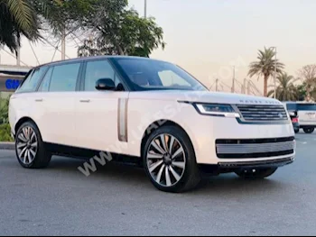 سيارات للبيع لاند روفر  رنج روفر  فوج اس في  اوتوبايوغرافي-ال  0  أبيض  اس يو في  اتوماتك  دفع كلي مستمر  جلد  2023  8  نعم  بنزين