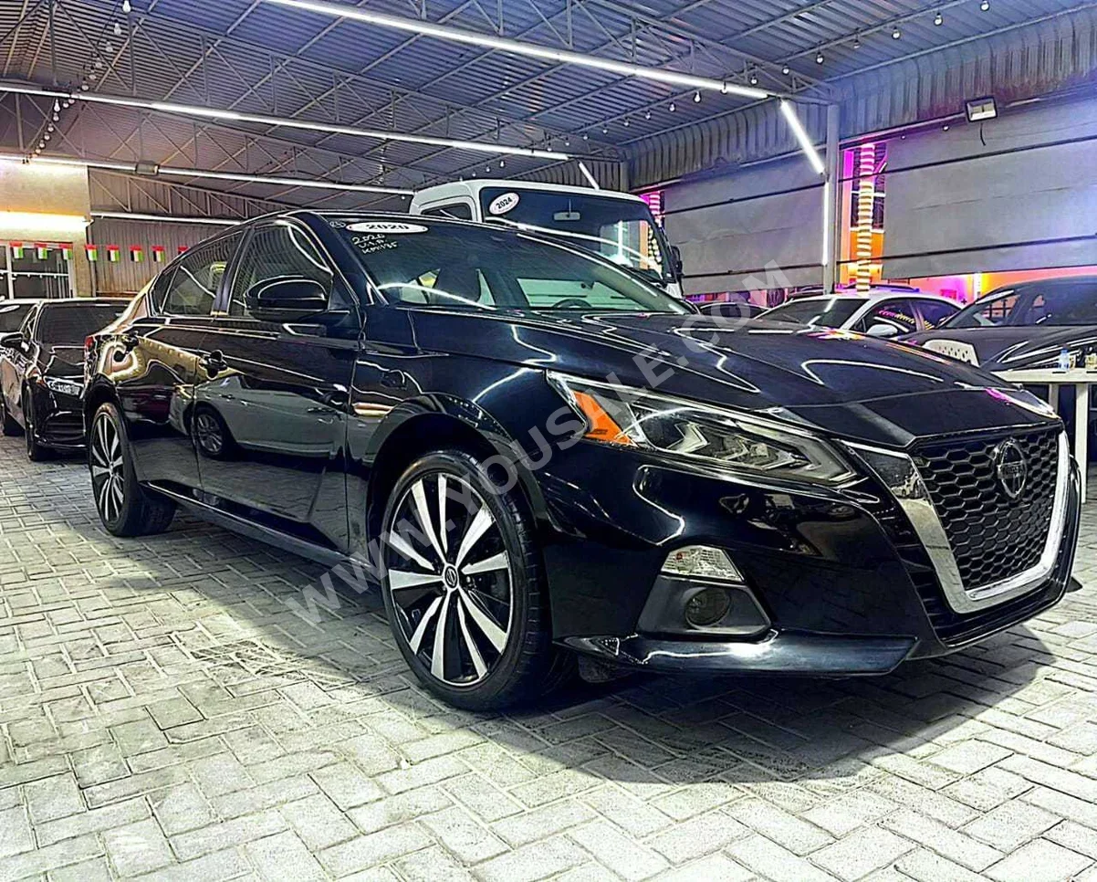 Nissan  Altima  SR  2020  Automatic  85,000 Km  4 Cylinder  AWD  Sedan  Black