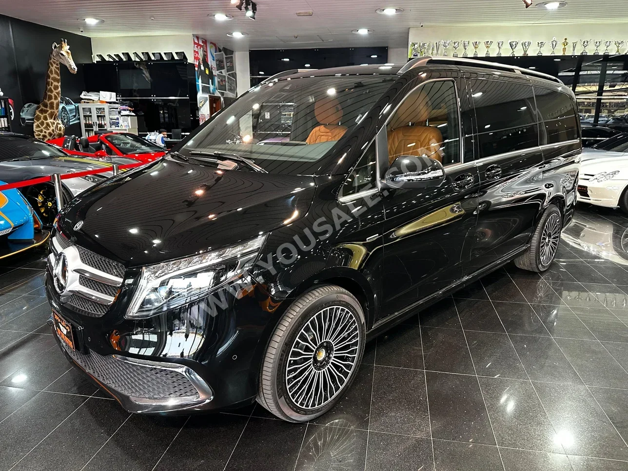 Mercedes-Benz Vito 2024 Automatic 0 Km 4 Cylinder FWD Van / Bus Black With Warranty
