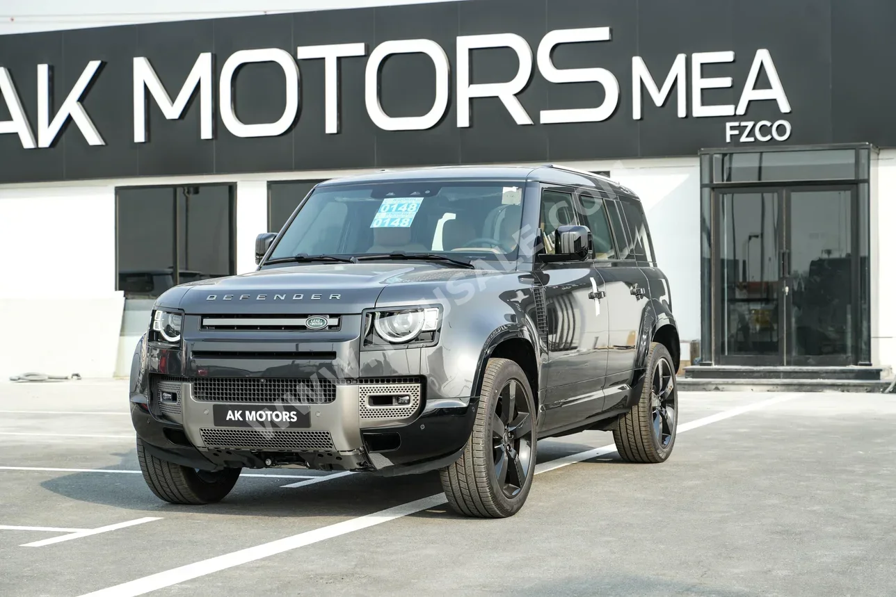 Land Rover Defender 110 HSE 2025 Automatic 10 Km 6 Cylinder 4WD SUV Gray With Warranty