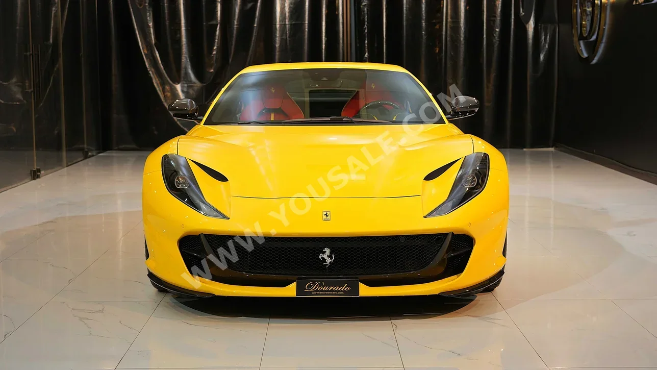 فيراري  812  سوبر فاست  2021  اتوماتيك  4,745 كم  12 سلندر  دفع خلفي  كوبيه \ سبورت  أصفر