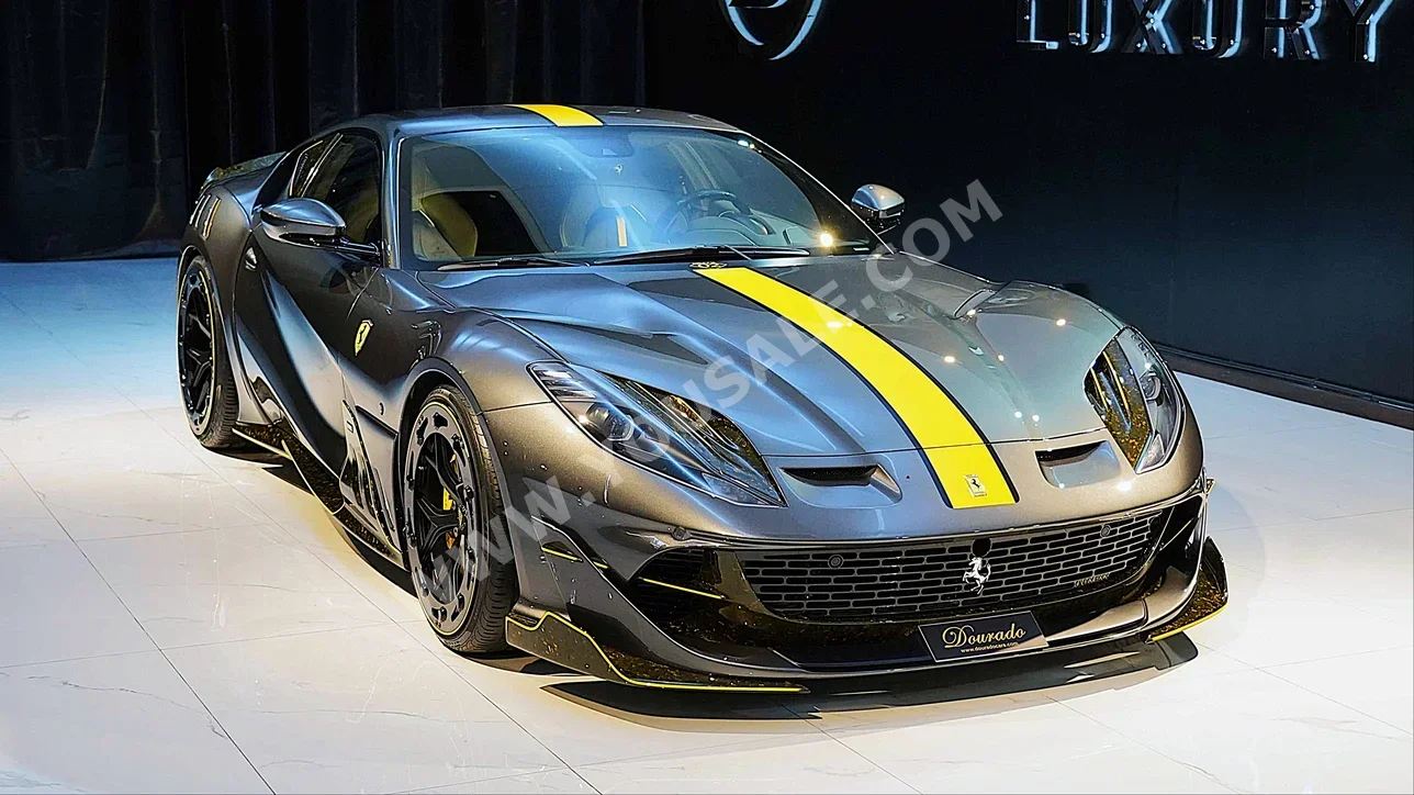 فيراري  812  سوبر فاست  2022  اتوماتيك  637 كم  12 سلندر  دفع خلفي  كوبيه \ سبورت  رمادي  تحت الضمان