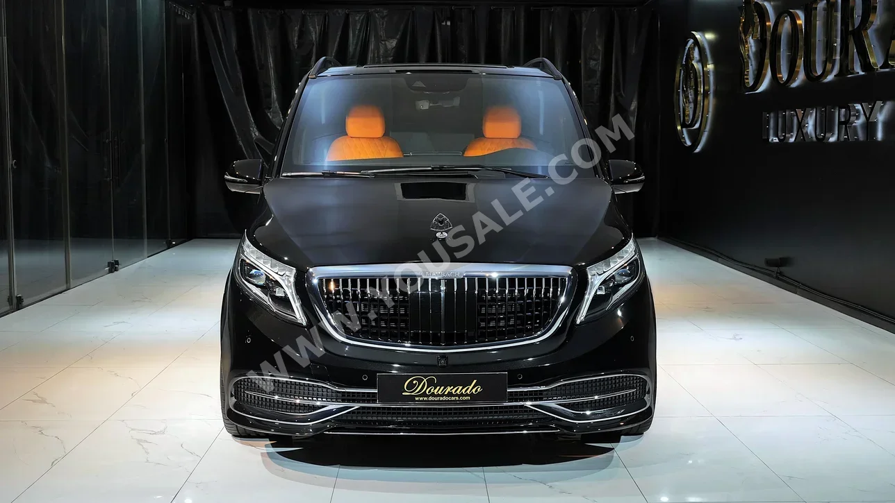 Mercedes-Benz V 250 2023 Automatic 12,601 Km 4 Cylinder AWD Van / Bus Black