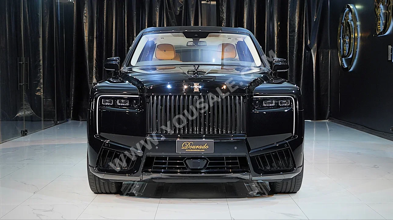 رولس - رويز كولينان 2025 اتوماتيك 60 كم 12 سلندر دفع كلي مستمر اس يو في أسود