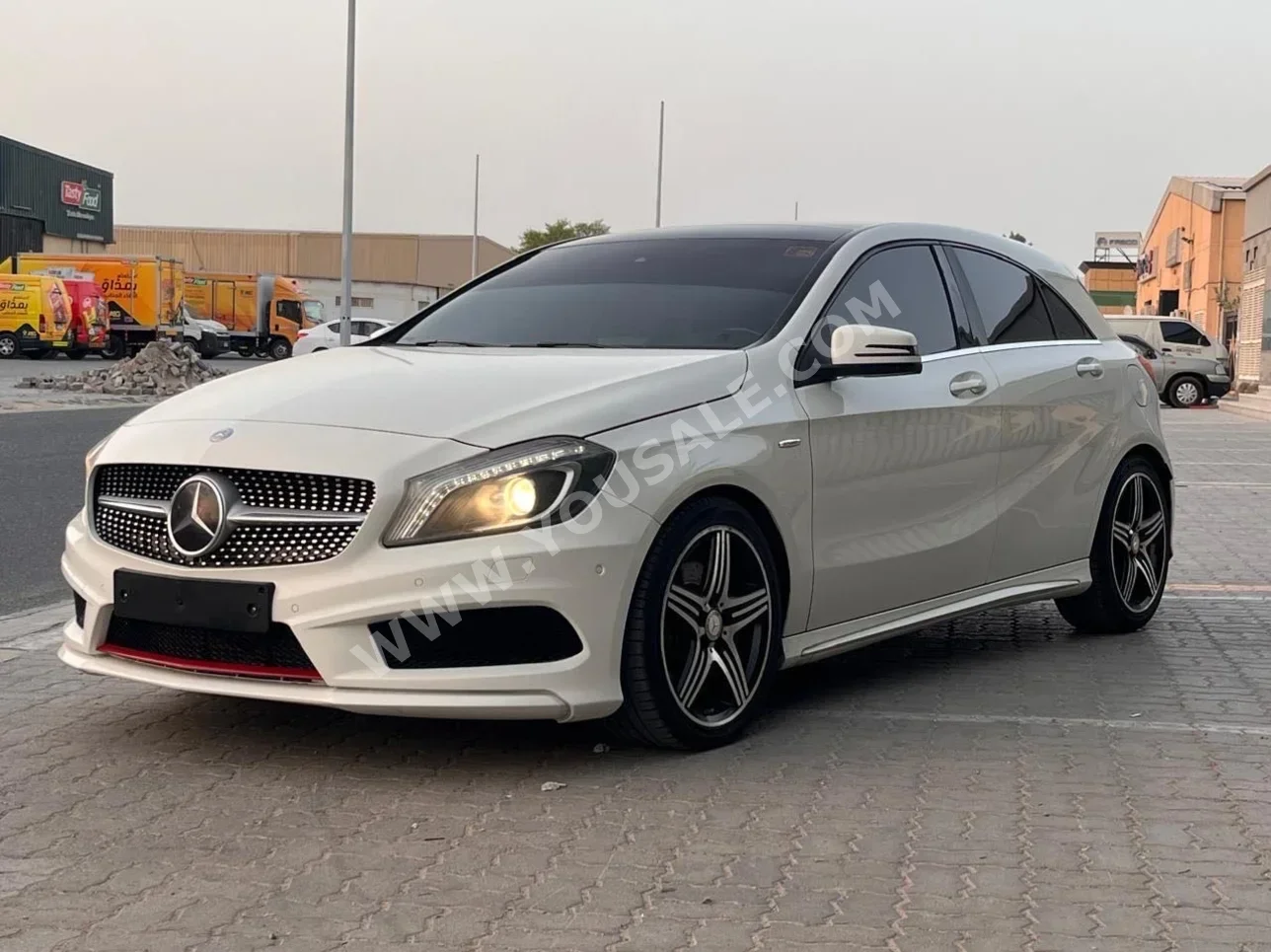Mercedes-Benz E-Class 250 2015 Automatic 199,000 Km 4 Cylinder RWD Hatchback White