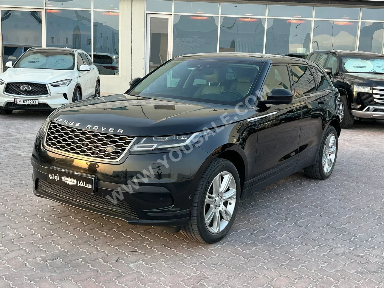 Land Rover Range Rover Velar HSE 2018 Automatic 126,000 Km 4 Cylinder 4WD SUV Black