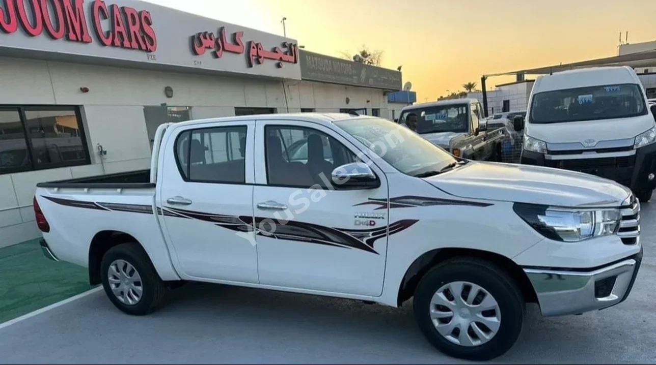 Toyota Hilux 2025 Manual 0 Km 4 Cylinder FWD Pick Up White With Warranty