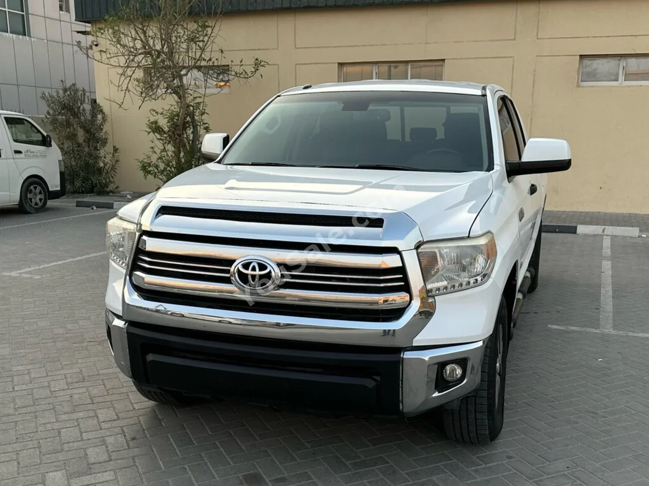 Toyota Tundra 2016 Automatic 140,000 Km 8 Cylinder 4WD Pick Up Pearl