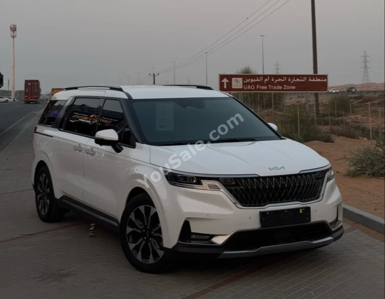Kia Carnival 2023 Automatic 100,000 Km 4 Cylinder FWD Van / Bus White